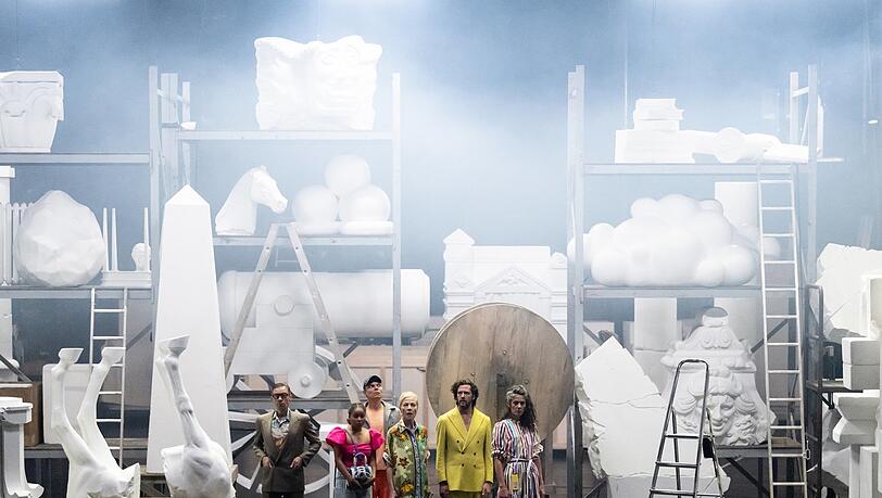 Steffen Höld, Isabell Antoni Höckel, Vincent Glander, Barbara Melzl, Nicola Mastroberadino und Evelyne Gugolz in den "Sternstunden der Menschheit". Steffen Höld, Isabell Antoni Höckel, Vincent Glander, Barbara Melzl, Nicola Mastroberadino und Evelyne Gugolz in den "Sternstunden der Menschheit".