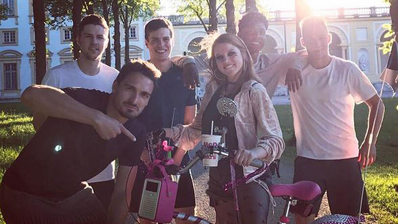 Mats Hummels, Joshua Kimmich und David Alaba am Set zu Fack ju Göthe 3. Mats Hummels, Joshua Kimmich und David Alaba am Set zu Fack ju Göthe 3.