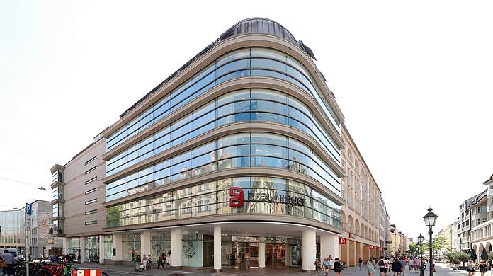 2021 hat Breuninger das frühere Konen-Kaufhaus in der Sendlinger Straße übernommen. Nun steht sowohl die Immobilie als auch das Warenhausgeschäft laut Medienberichten vor dem Verkauf.