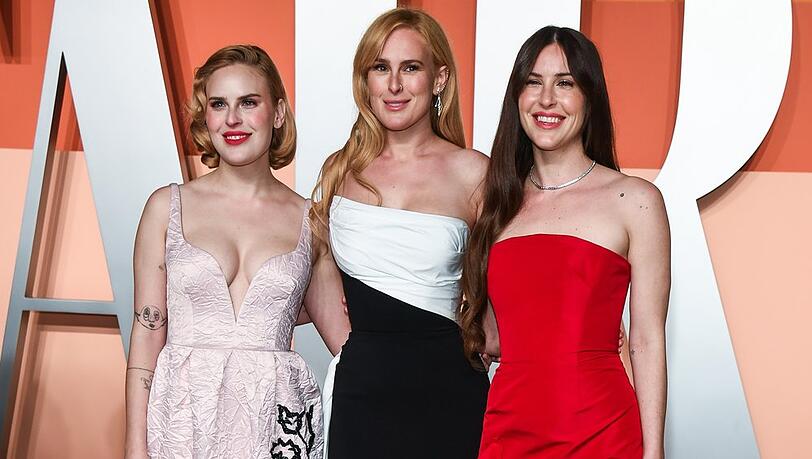 Tallulah, Rumer und Scout Willis (v. l. n. r.) bei der diesj&auml;hrigen After-Oscar-Party des amerikanischen Modemagazins "Vanity Fair".