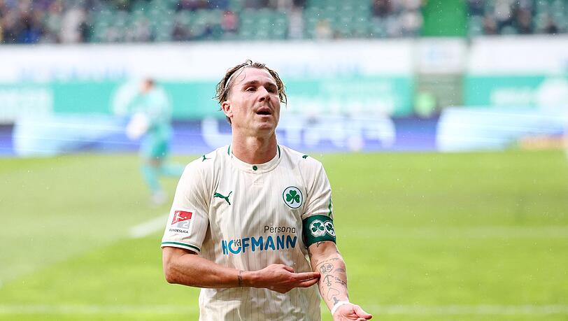 Kapitän und Matchwinner gegen Braunschweig: Fürths Doppelpacker Felix Klaus. Kapitän und Matchwinner gegen Braunschweig: Fürths Doppelpacker Felix Klaus.
