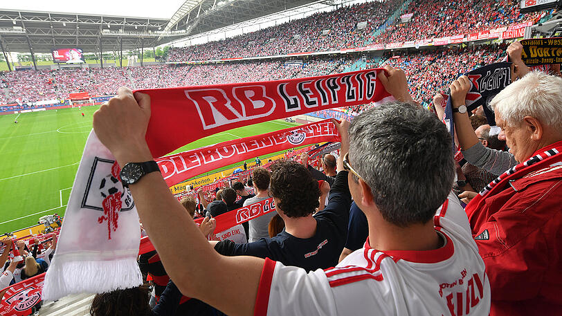 Trotz des Verkaufs bleiben Bund und Stadt wie bisher Nutzungen von Stadion und Festwiese eingeräumt.