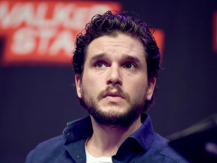 Kit Harington wird mit Salma Hayek und Angelina Jolie vor der Kamera stehen.