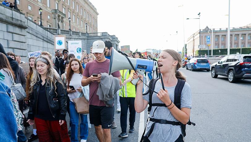 Tausende protestieren mit Greta Thunberg in Stockholm