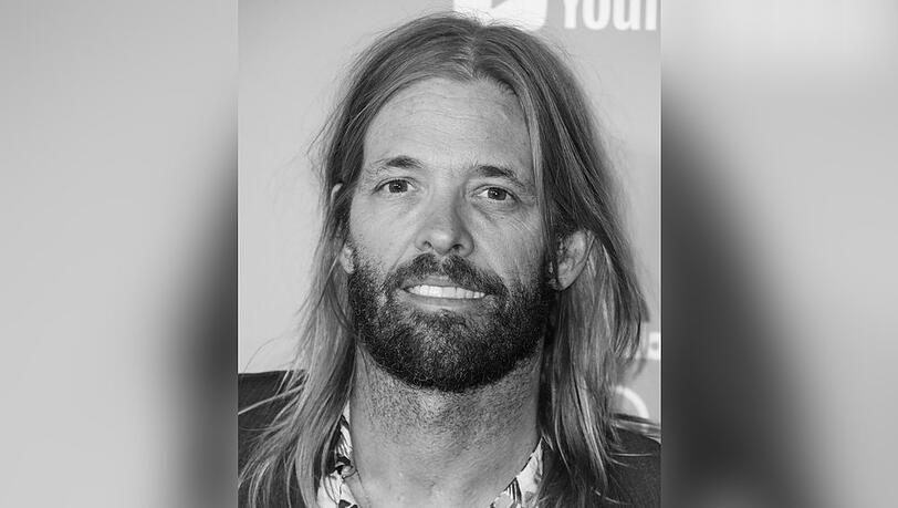 Foo-Fighters-Drummer Taylor Hawkins ist mit nur 50 Jahren gestorben.