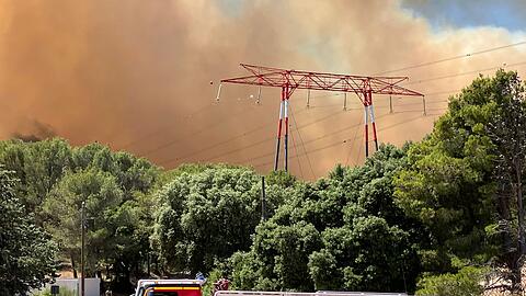 Die Flammen rücken Marseille bedrohlich nahe.