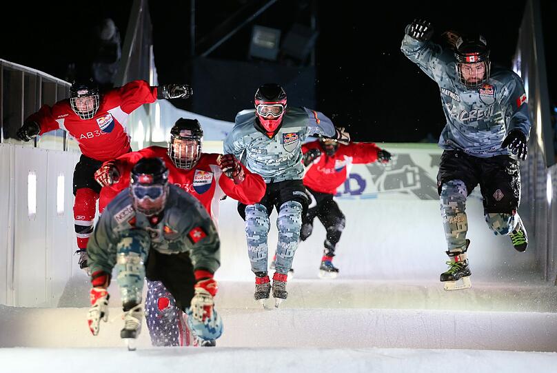 Fast and furious: So ging es am 8. Januar im Olympiapark zu. Sehen Sie hier die Bilder vom Crashed Ice Contest.