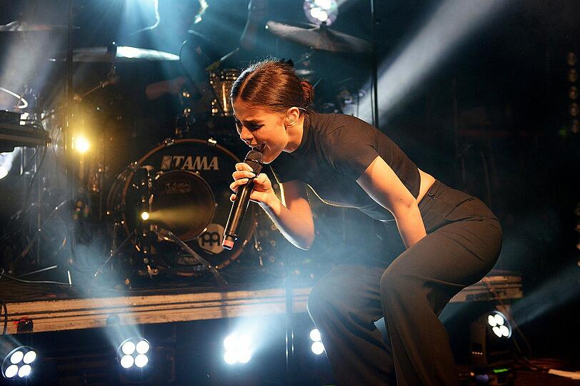 Lena bei ihrem Auftritt in der Münchner Thetarefabrik.