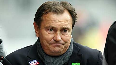 Ewald Lienen ist zur Zeit richtig sauer auf seine Spieler. Er will jetzt Taten sehen.