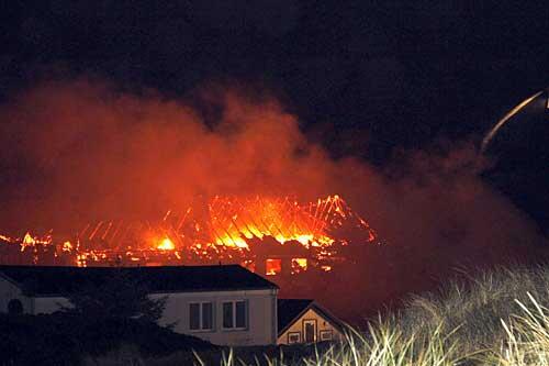 Bereits in der Nacht auf Montag musste die Feuerwehr auf der Insel Sylt sieben Brände löschen