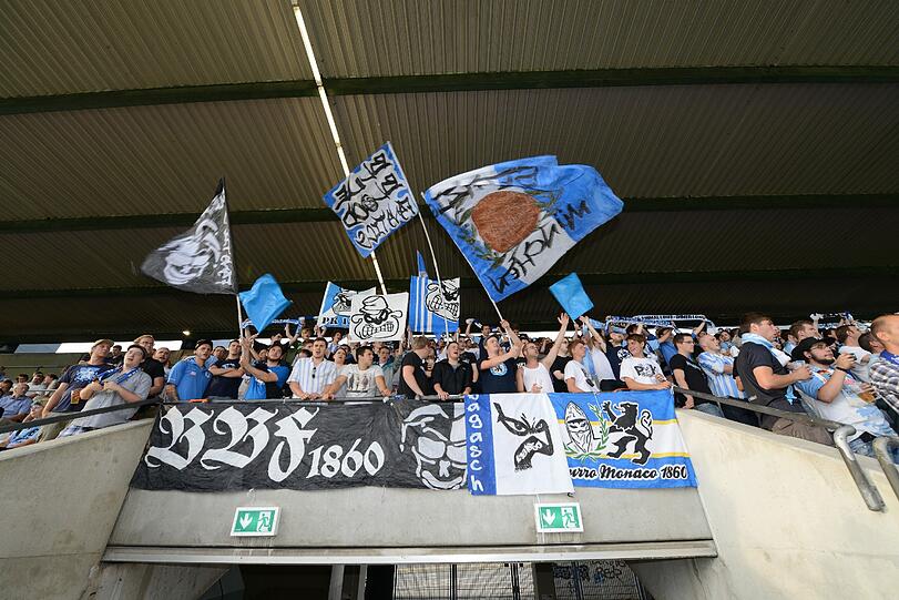 Das erste Spiel im renovierten Grünwalder Stadion. Die Impressionen zum Durchklicken!
