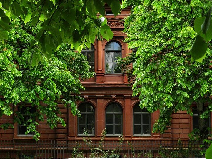 Ein Kleinod: Die Villa Herzogin Carl ist das ehemalige Standesamt in der Nymphenburgerstraße. Mittlerweile wurde das Gebäude modern ausgebaut.