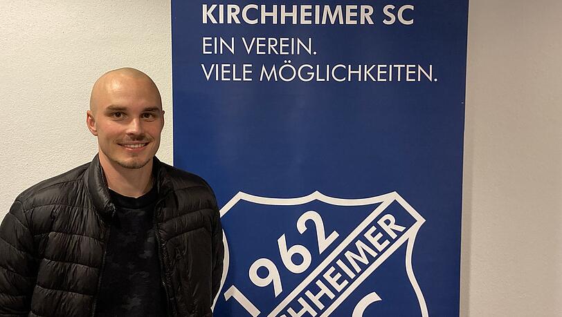 Korbinian Vollmann hat den Kontakt zu seinem Heimatverein nie ganz abreißen lassen. "Der verlorene Sohn kehrt zurück", freute sich Kirchheims Fußball-Abteilungsleiter Christian Boche über die unerwartete Top-Personalie. Korbinian Vollmann hat den Kontakt zu seinem Heimatverein nie ganz abreißen lassen. "Der verlorene Sohn kehrt zurück", freute sich Kirchheims Fußball-Abteilungsleiter Christian Boche über die unerwartete Top-Personalie.