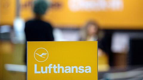 Die Tarifverhandlungen für rund 20.000 Beschäftigte des Lufthansa-Bodenpersonals sind im Gange. (Symbolbild)