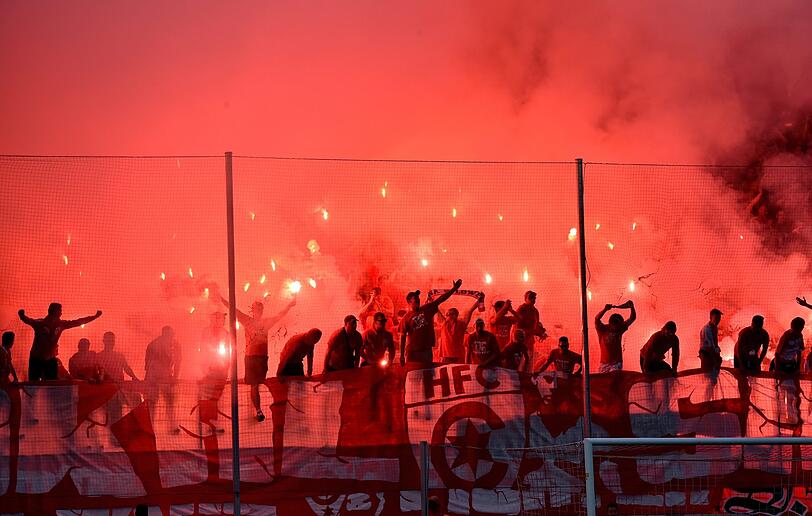 Die berühmt-berüchtigten Ultras des Hallescher FC.