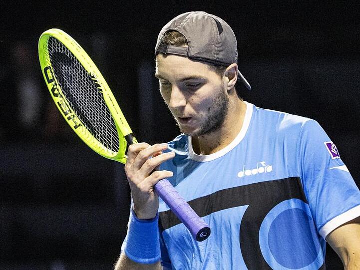 Steht in Paris im Achtelfinale: Jan-Lennard Struff.