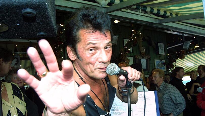 Münchens Kult-Sänger: Richard Rigan, der "Schwabinger Elvis", ist im Alter von 77 Jahren gestorben.