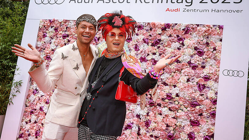 Marcell Damaschke ist der Partner an der Seite von Julian F.M. Stoeckel. Bei "CoupleChallenge" 2025 waren sie erstmals zusammen in einem TV-Format zu sehen. Marcell Damaschke ist der Partner an der Seite von Julian F.M. Stoeckel. Bei "CoupleChallenge" 2025 waren sie erstmals zusammen in einem TV-Format zu sehen.