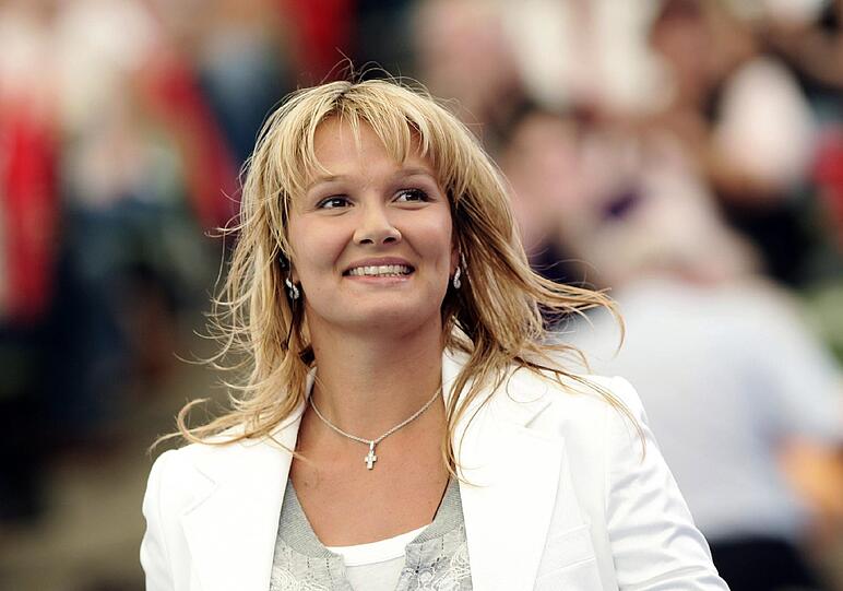 Franzi liebt das Schwimmbecken. Seit 1. Dezember 2008 engagiert sie sich als stellvertretende Vorstandsvorsitzende der Deutschen Sporthilfe.