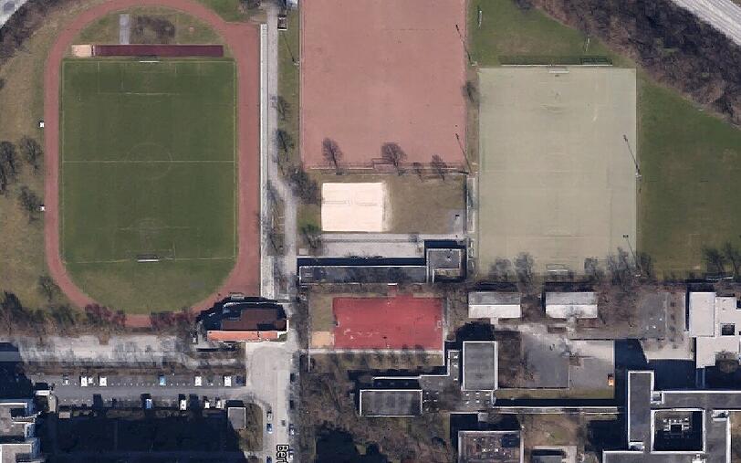 Das Sportgelände sollte bis zum Sommer fertig sein.