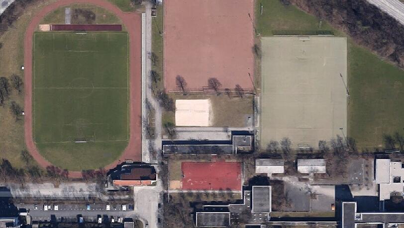 Das Sportgelände sollte bis zum Sommer fertig sein. Das Sportgelände sollte bis zum Sommer fertig sein.