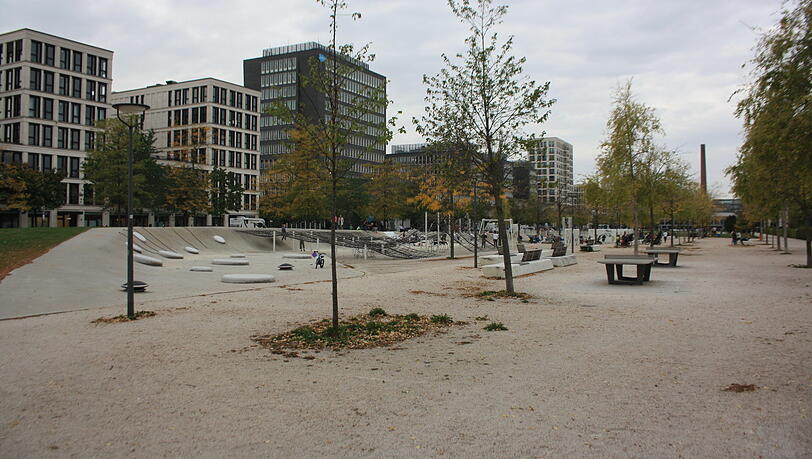 Dieser Spielplatz im Arnulfpark ist noch ganz neu. Aber trotzdem trist. In Zukunft darf das nicht mehr passieren, fordert die CSU. Dieser Spielplatz im Arnulfpark ist noch ganz neu. Aber trotzdem trist. In Zukunft darf das nicht mehr passieren, fordert die CSU.