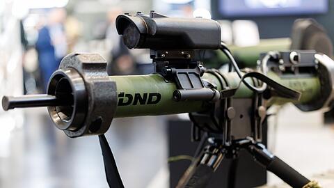 Eine Panzerfaust von DND bei der Nürnberger Messe für Sicherheitstechnologie, Enforce Tac.