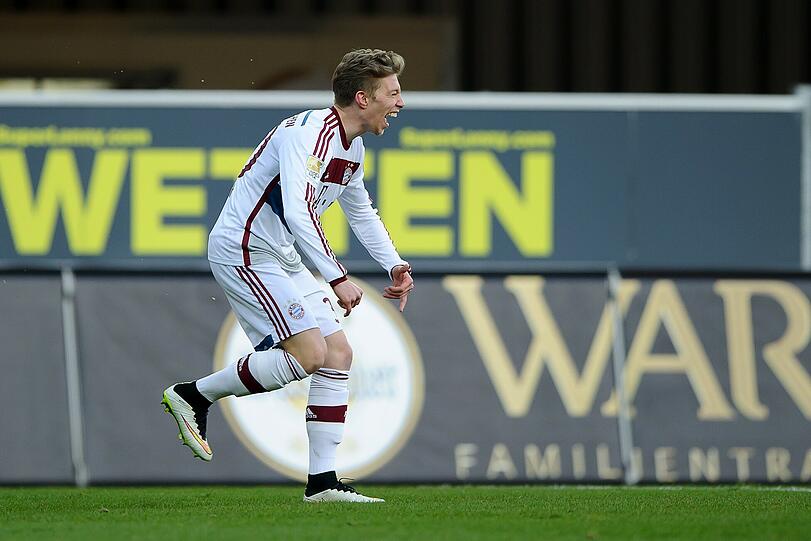 MITCHELL WEISER - NOTE 2 - Auch wieder mit einem Strich in der Bundesliga-Statistik. Durfte eine Viertelstunde anstelle von Rafinha mitmachen &ndash; auf der rechten Seite. Und wie! Herrlicher Lupfer zum 5:0 (78.).