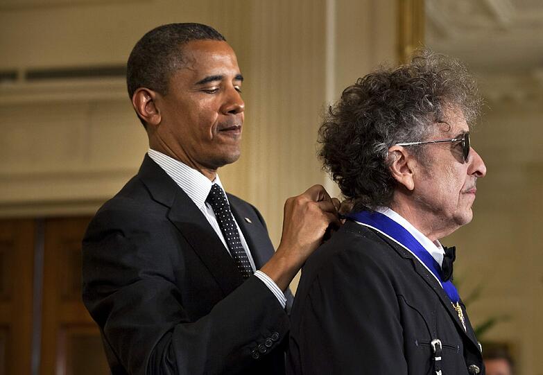 Präsident Barack Obama ehrte 2012 Bob Dylan mit der Medal of Freedom.