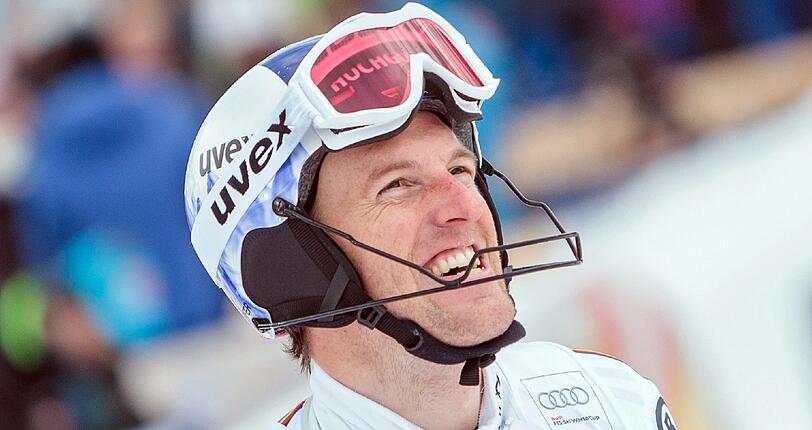 Schock für Fritz Dopfer: Der WM-Winter ist für den Skirennfahrer aus Garmisch wegen eines Schien- und Wadenbeinbruchs beendet.