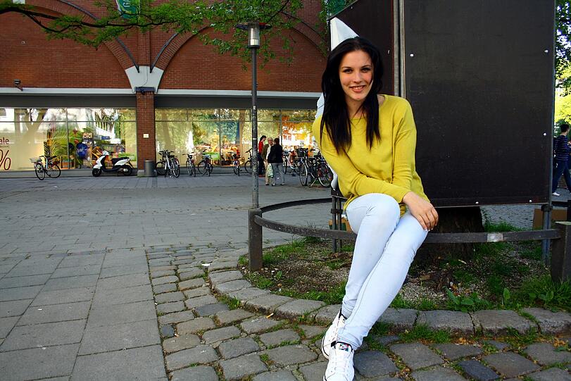 Am Rotkreuzplatz: Patricia.
