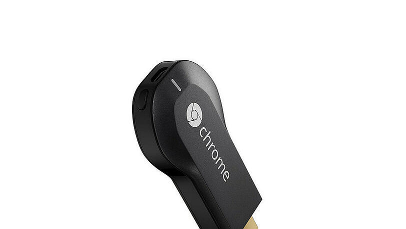 Der unscheinbare "Chromecast"-Stick ist nicht viel größer als ein durchschnittlicher Daumen Der unscheinbare "Chromecast"-Stick ist nicht viel größer als ein durchschnittlicher Daumen