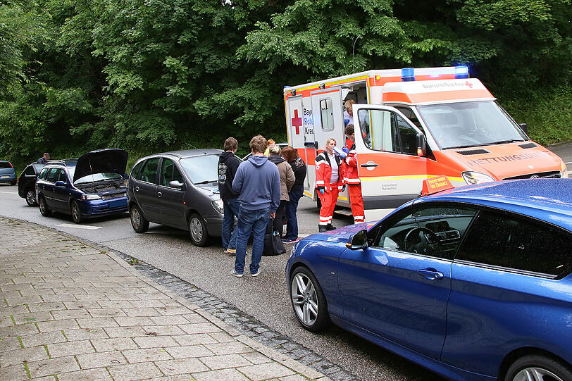 Bei einem Auffahrunfall in Mühldorf wurde iene hochschwangere Frau verletzt