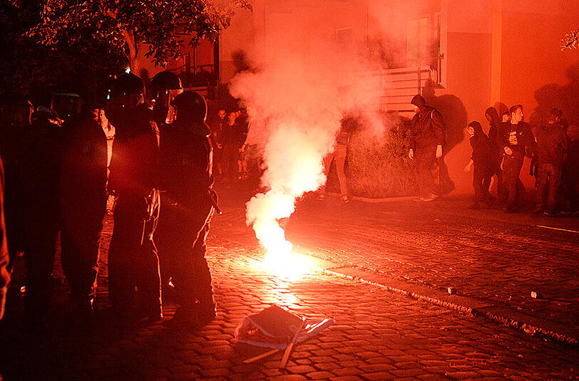 Momentaufnahme von den Krawallen in Berlin am Samstag. Foto: Maurizio Gambarini