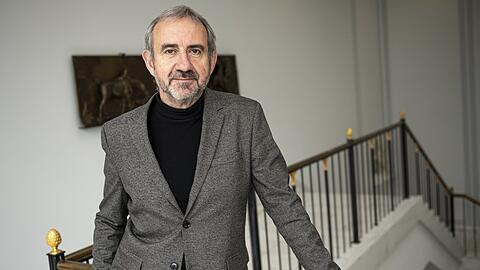 Hermann Parzinger (62) aus München ist habilitierter Prähistoriker. Er war von 1995 an Direktor, dann ab 2003 Präsident am Deutschen Archäologischen Institut in Berlin. 2008 wurde er Präsident der Stiftung Preußischer Kulturbesitz, die er nun reformieren soll.