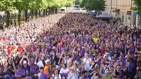 Deutlich über 10.000 Menschen sind beim Benefizlauf um die Münchner Altstadt mitgelaufen.