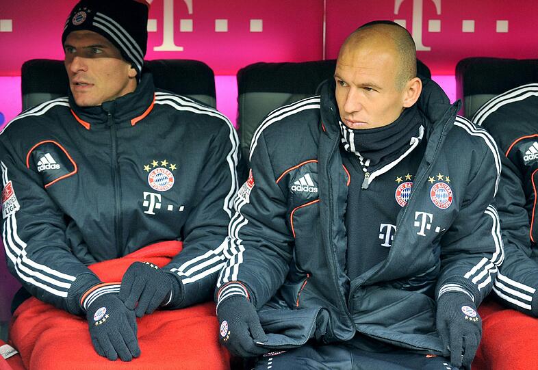 Ersatzbank: AusreichendArjen Robben und Mario Gomez schmeckt die Zuschauerrolle nicht. Kommen sie rein, wirkt&rsquo;s oftmals verkrampft, weil überehrgeizig.