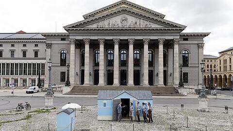 Die Tonhalle vor dem Nationaltheater.