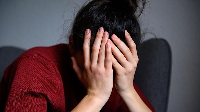 Anlass der jährlichen Umfrage ist die Zunahme psychischer Erkrankungen in den vergangenen Jahren, die für Versicherer finanzielle Folgen hat.