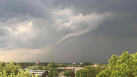 Der Tornado fegte über einen Stadtteil von Hamburg und hinterließ immense Schäden.
