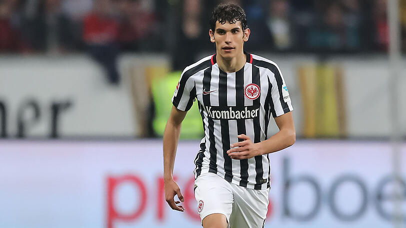 Real Madrid plant in der kommenden Saison mit Jesus Vallejo, der für die Hessen 25 Spiele in der Bundesliga absolvierte.