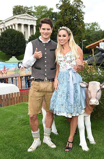 Flop: Mister Germany Dominik Bruntner mit Chucks zur Lederhose