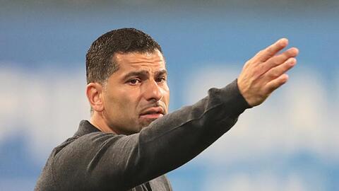 Wurde positiv auf Corona getestet: Schalke-Coach Dimitrios Grammozis.