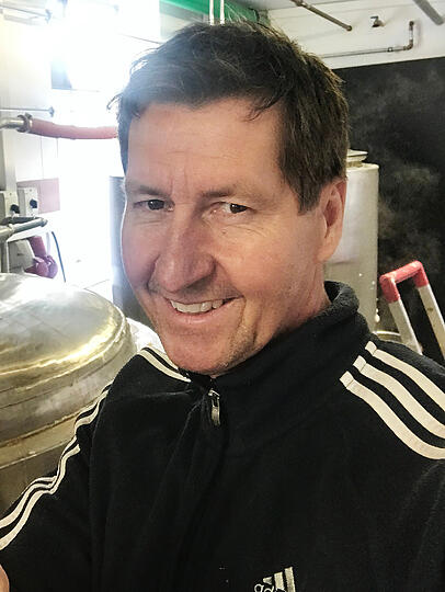 Martin Hug in seiner Brauerei an der M&uuml;hlstra&szlig;e.