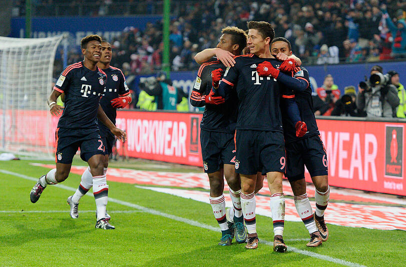 Der FC Bayern feiert einen erfolgreichen Rückrundenstart und besiegt den Hamburger SV mit 2:1.