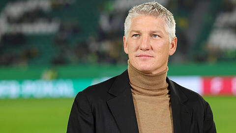Bastian Schweinsteiger überzeugt Fans mit seinem neuen Look.