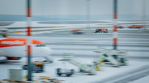 Am Hauptstadtflughafen BER hob auch am Freitagmorgen keine Maschine ab.