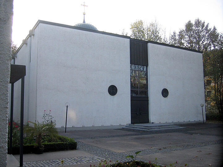 Die Kirche Maria Schutz und St. Andreas in Untergiesing ist die Kathedrale der Apostolischen Exarchie für katholische Ukrainer des byzantinischen Ritus in Deutschland und Skandinavien.