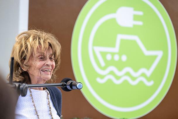 Charlotte Knobloch ist Taufpatin des neuen Schiffs.