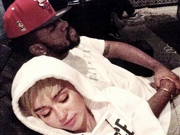 Miley Cyrus und ihr Produzent erholen sich von den anstrengenden Aufnahmen
